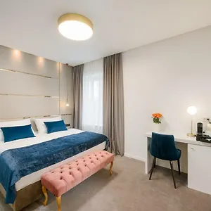 flos-luxury-rooms.splithotels.org/